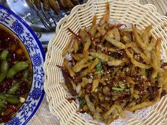 -江城燕子大排档(江汉路步行街店)