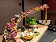 -山川小町·极番烧肉(新地假日广场店)