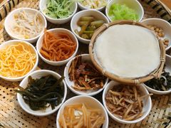 -包整·丝娃娃(一览甲秀楼风景店)