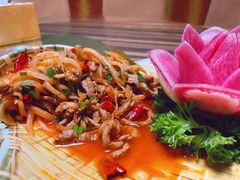 酸萝卜炒牦牛肉-吉祥圣雪藏餐