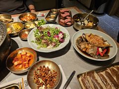 -草家酱蟹炭火烤肉店(珲春南路一店)