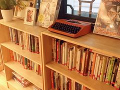 -猫的天空之城概念书店(杭州南宋御街店)