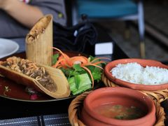 -Bánh Mì Huynh Hoa