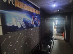 -VR 间客漫·PS电玩·虚拟现实包间游戏电竞(街道口店)
