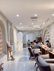 -花系美·美甲美睫精品店