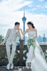 -现代经典婚纱摄影
