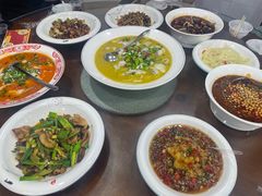 -椒香川流不息川菜馆(二七北路店)