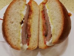-香港新发烧腊茶餐厅(万象店)