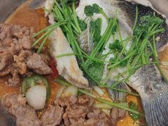铁盘牛展蒸无骨鲫鱼-顺德人家食府(黄金广场店)