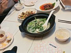 -阿瓦山寨·湘菜现炒·剁椒鱼头王(咸阳总店)