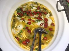 金汤酸菜鱼-绿茶餐厅(深圳龙华天虹购物中心店)