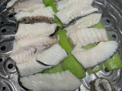 -明本湛江鸡•海鲜小厨(陈家祠店)