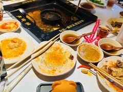 -老牌坊云南鱼豆花火锅(哈西万达店)