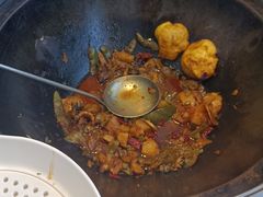 -雪乡人家东北菜·铁锅炖一切(高斯路店)