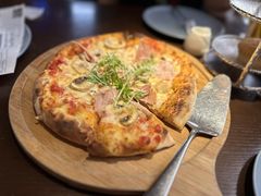 -卡普里披萨·牛扒·下午茶