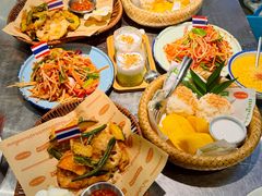 -小小集渔·泰式大排档(太古里香槟店)