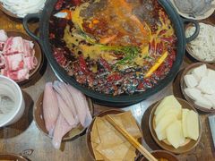 -黄潇洒老火锅(九眼桥宏济巷店)