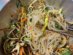 云南鸡丝凉米线-哪爪小锅米线·拌鸡爪