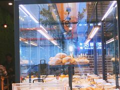 -焙丽拾光(麦凯乐直营店)