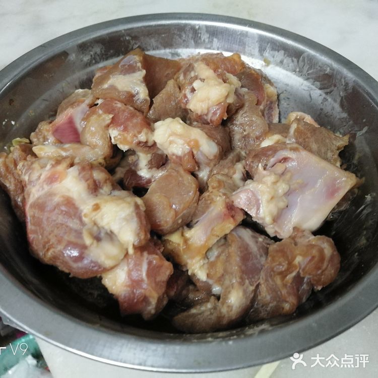 营养丰富味道鲜美的虫草花焖排骨