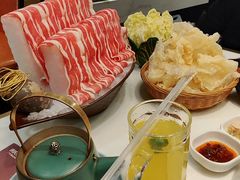 -洪氏嗨捞·猪肚鸡火锅(阳光天地店)