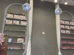 -进巍美甲美睫