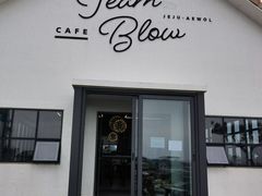 -Cafe Aewol Monsant