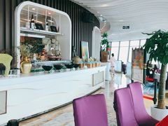 -亚洲国际大酒店·云顶阁旋转自助餐厅