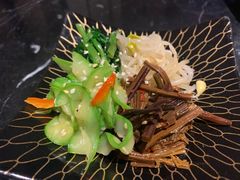 -山川小町·极番烧肉(新地假日广场店)
