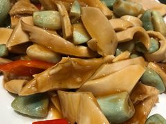 -吴记酱骨炖菜馆(康安路店)