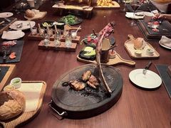 -恰餐厅及酒吧 CHAR Bar & Grill (北京丽都皇冠假日店)