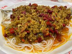 -堂瓦里·33年传统赣菜(第一街区店)