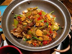 泡子姜烧牛蛙-吃饭皇帝大土家民族菜(正大广场店)