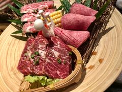 -山川小町·极番烧肉(新地假日广场店)