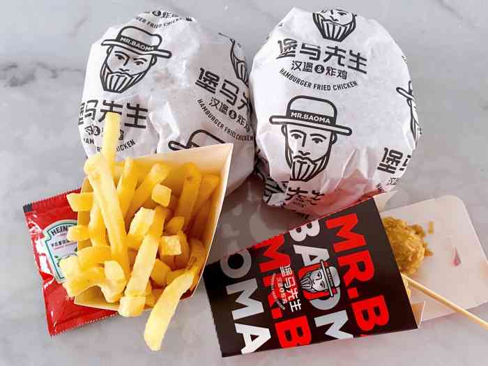 堡马先生-"大半夜的想吃汉堡92,华莱士点不了,看到.