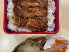香焖排骨饭-和风拉面