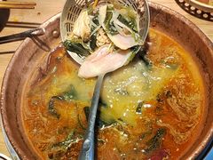 -洱火云南酸菜牛肉火锅(石景山当代商城店)