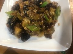 -生活本该如此北京小馆(周庄嘉园店)