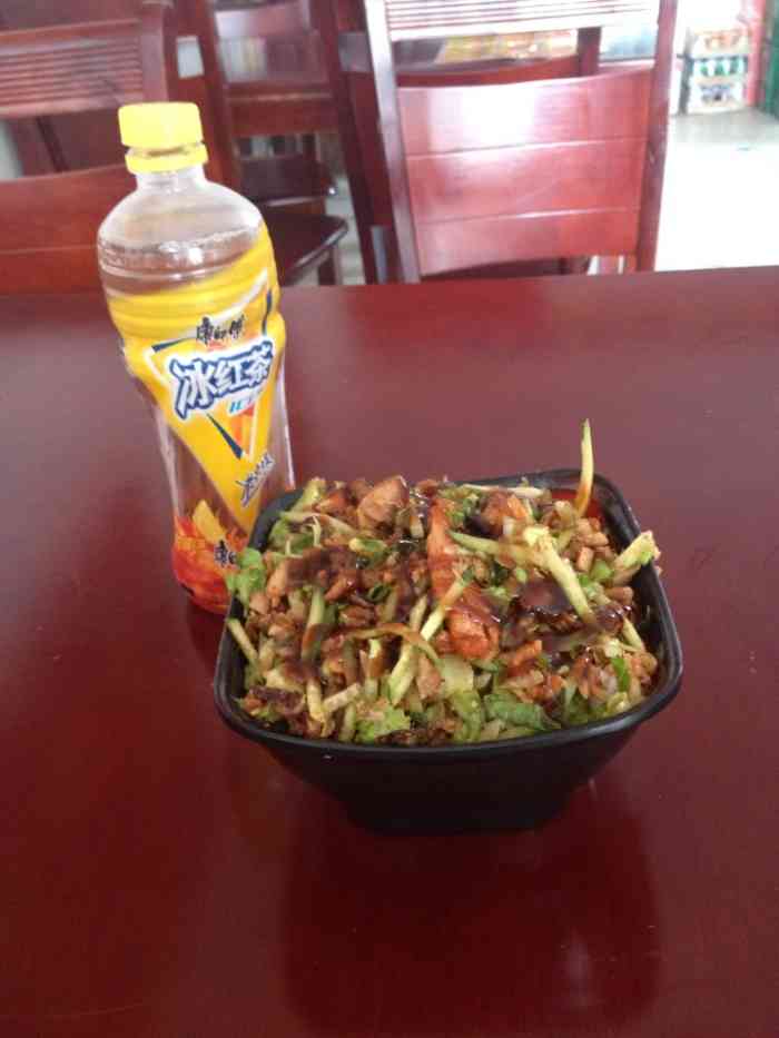 张姐烤肉拌饭(吴江三里桥店)-"还行.老板人挺好的.口味也都还不错.