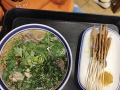 -云阿蛮云南生烫牛肉米线(奉贤路店)