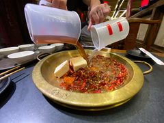 -沸炉重庆老火锅(军事博物馆店)