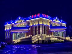 -布尔津河堤夜市