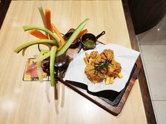 招牌炸嫩汁鸡配薯条-百特喜·意大利餐厅(八佰伴镇江店)