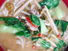 酸笋米粉-牛八宝桂林米粉(八里庄店)