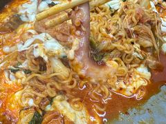 -亲昵春川鸡排(韩国美食街店)