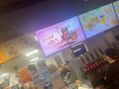 -麦当劳(上海虹桥站30B检票口楼上)