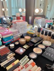 -红馆妆造(中央大街店)