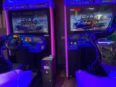 -世代星球·保龄球·镭战真人CS·团建(杨浦店)