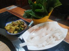 -三里屯土灶炖公鸡地锅鸡(江东店)