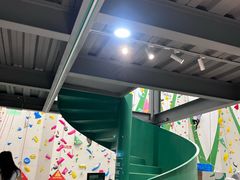 -绿壁虎攀岩基地(Tcar店)